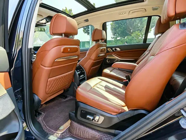 BMW X7 — Фото автомобиля 6