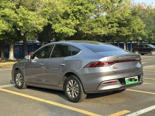 BYD Qin PLUS — Фото автомобиля 6