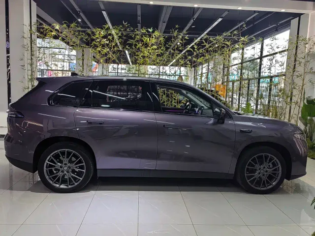 Leapmotor C10 — Фото автомобиля 14