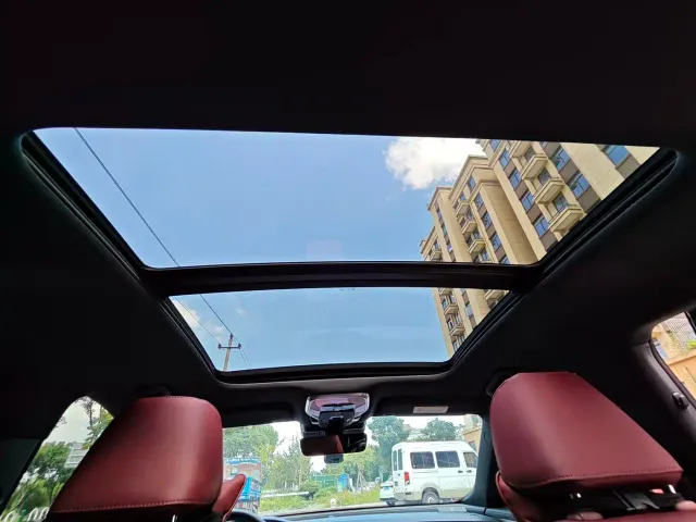 Hongqi H5 — Фото автомобиля 5