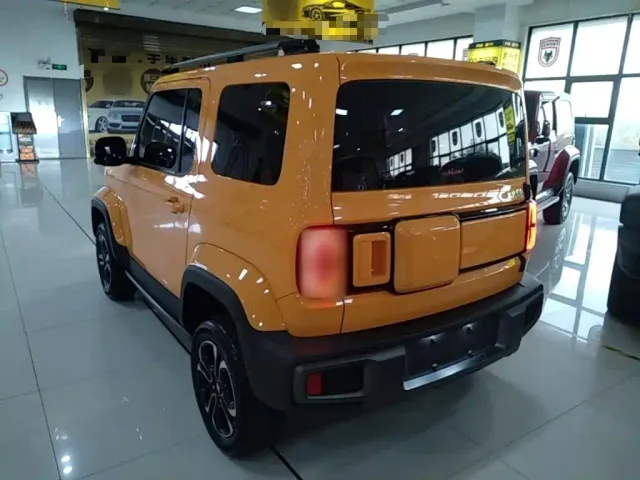 Baojun Yep — Фото автомобиля 4