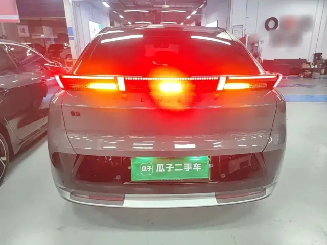 Lynk & Co Z20 — Фото автомобиля 5