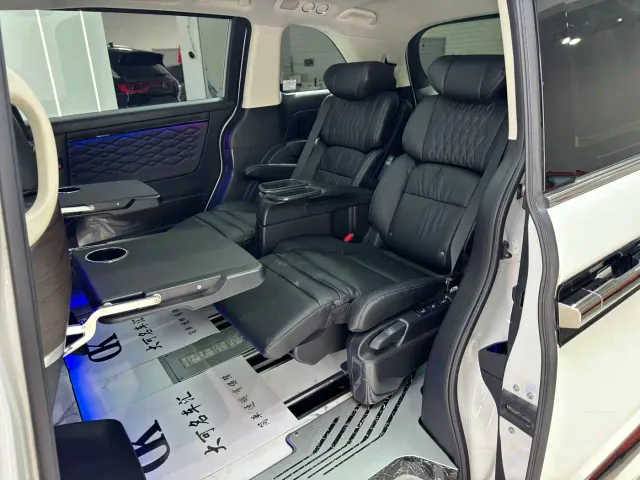 Honda Elysion — Фото автомобиля 6