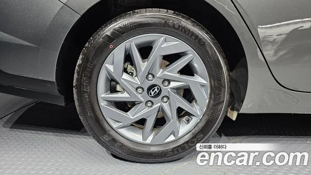 Hyundai Avante CN7 — Фото автомобиля 5