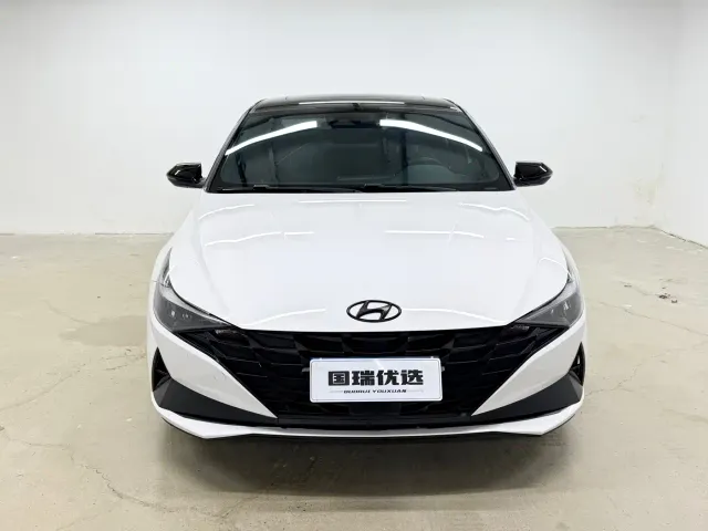 Hyundai Elantra — Фото автомобиля 2