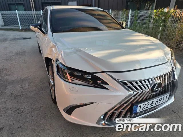 Lexus ES 7th Gen — Фото автомобиля 3