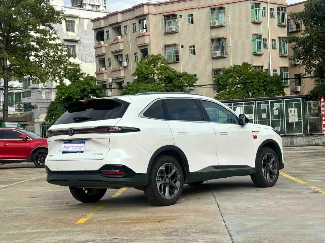 Changan CS75 Plus — Фото автомобиля 3