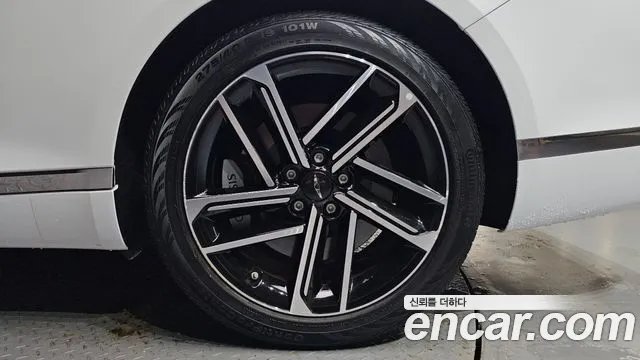 Genesis G80 Бензин 2.5 турбо AWD — Фото автомобиля 13