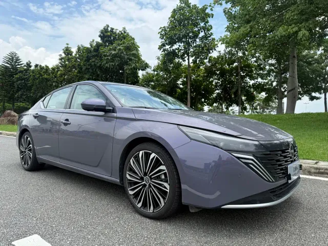 Nissan Teana — Фото автомобиля 3