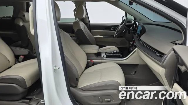 Kia Carnival — Фото автомобиля 11