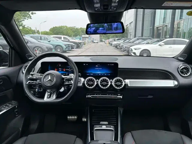 Mercedes-Benz GLB AMG — Фото автомобиля 16
