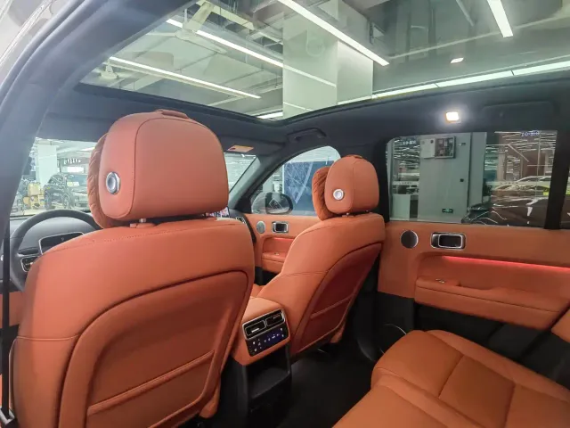 Li Auto L6 — Фото автомобиля 8