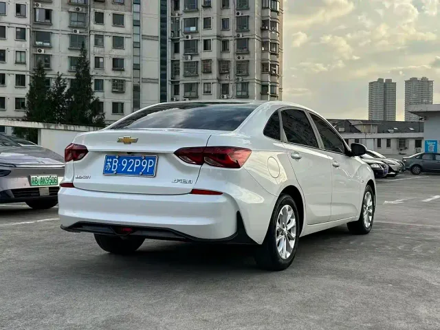 Chevrolet Monza — Фото автомобиля 7