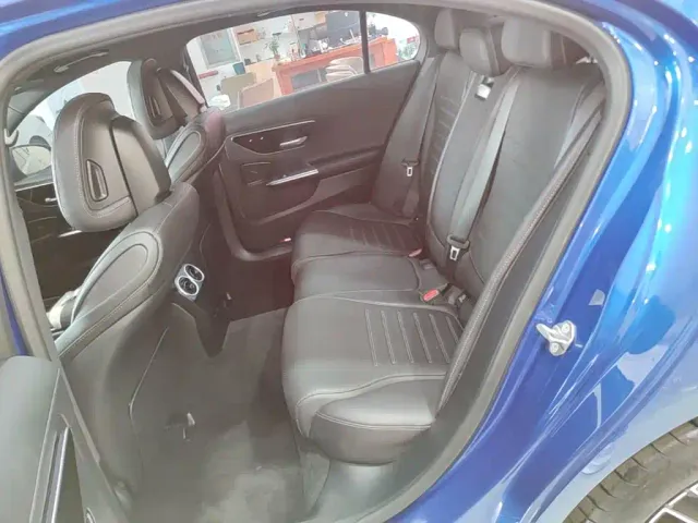 Mercedes-Benz C-Class — Фото автомобиля 16