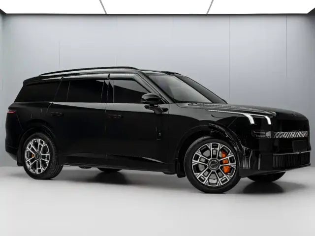 Lynk & Co 900 — Фото автомобиля 3