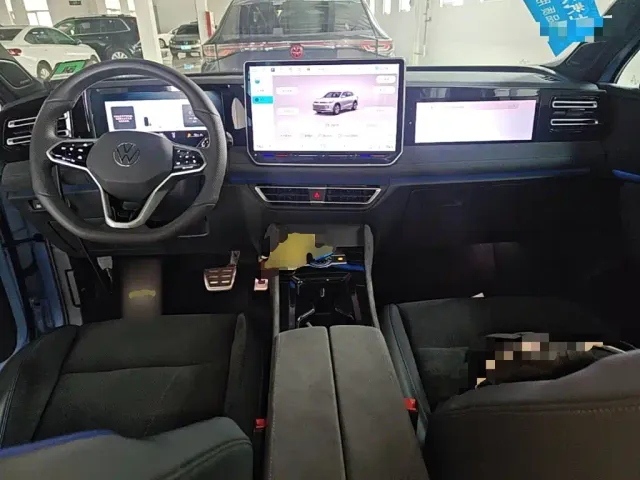 Volkswagen Tiguan L — Фото автомобиля 9