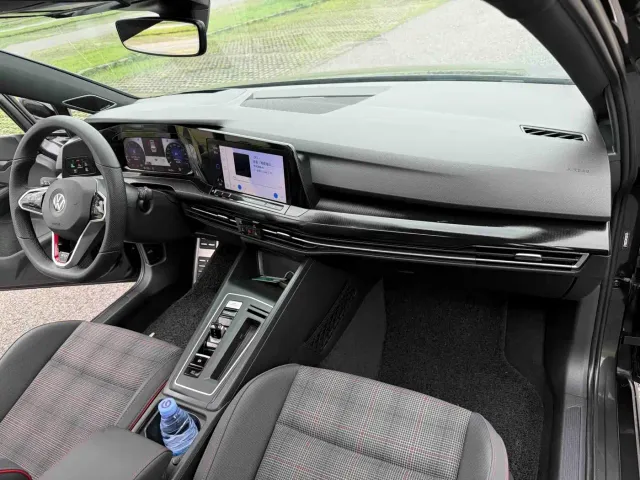 Volkswagen Golf GTI — Фото автомобиля 16