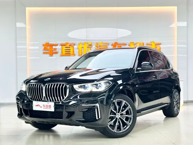 Фотография автомобиля — BMW X5