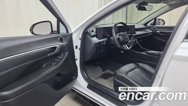 Hyundai Sonata — Фото автомобиля 10