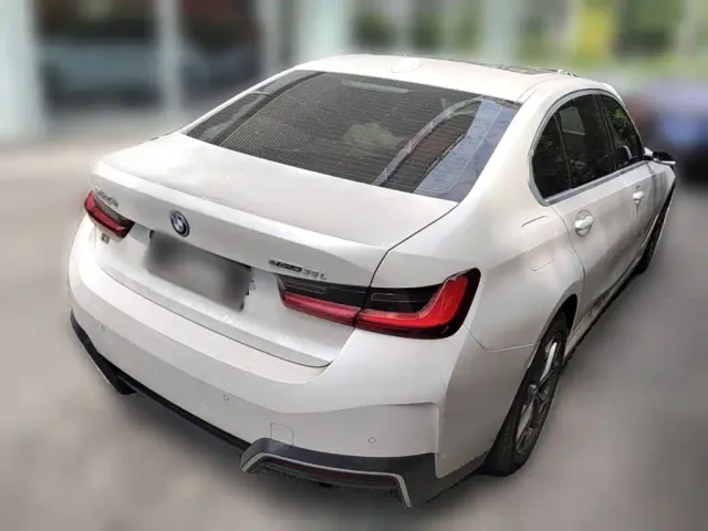 BMW i3 — Фото автомобиля 4