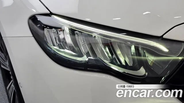 Mercedes-Benz E-Class — Фото автомобиля 21