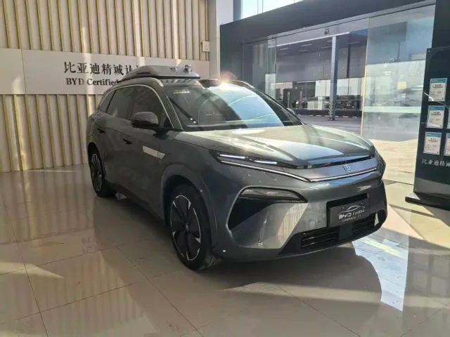 BYD Tang L — Фото автомобиля 3