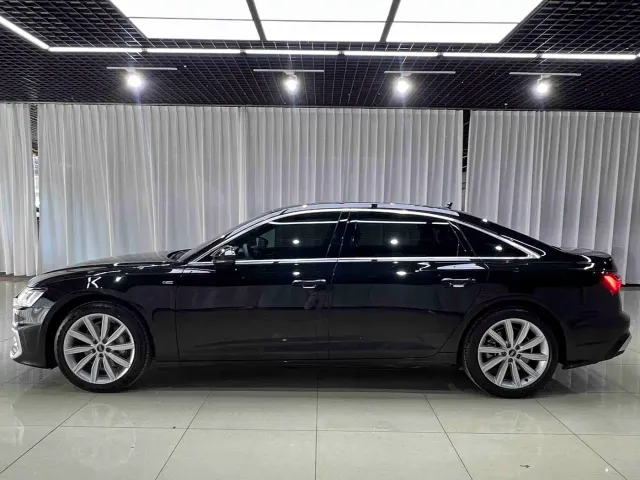 Audi A6L — Фото автомобиля 3