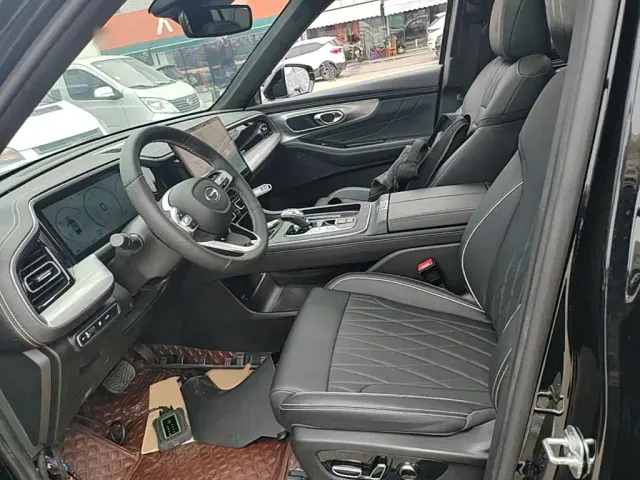 GAC Trumpchi GS8 — Фото автомобиля 14