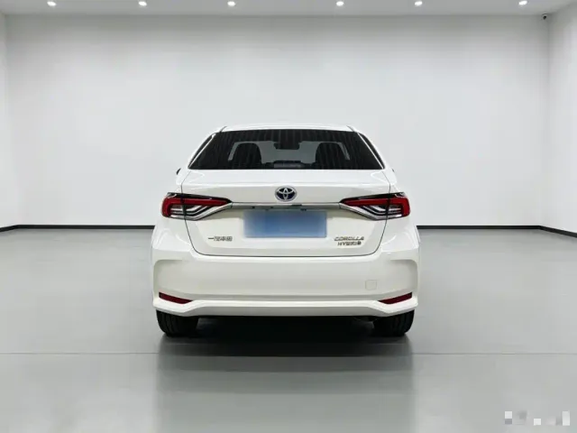 Toyota Corolla — Фото автомобиля 5