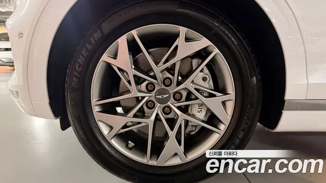 Genesis GV70 — Фото автомобиля 5