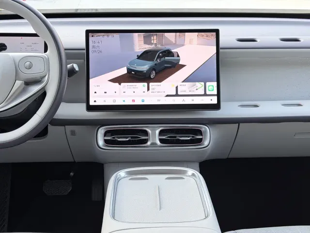 Leapmotor B10 — Фото автомобиля 9