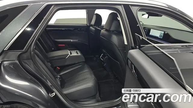 Hyundai Grandeur Grandeur (GN7) 2.5 Бензин 2WD — Фото автомобиля 10