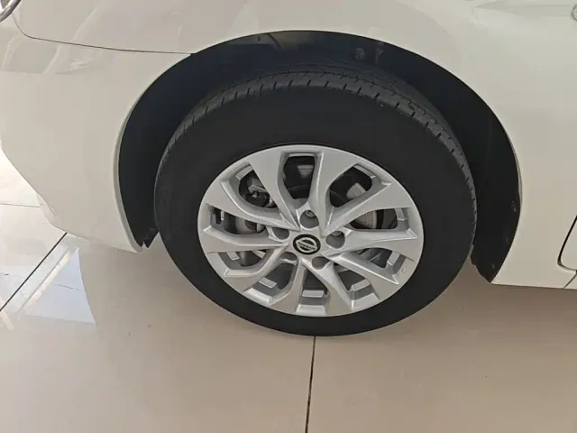 Nissan Sylphy — Фото автомобиля 22