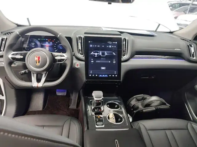 Hongqi HS3 — Фото автомобиля 9