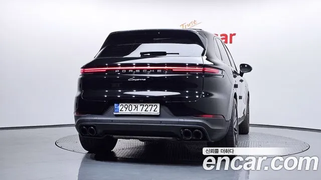 Porsche Cayenne — Фото автомобиля 3