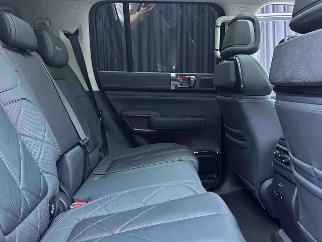 BYD FangChengBao Leopard 5 — Фото автомобиля 7