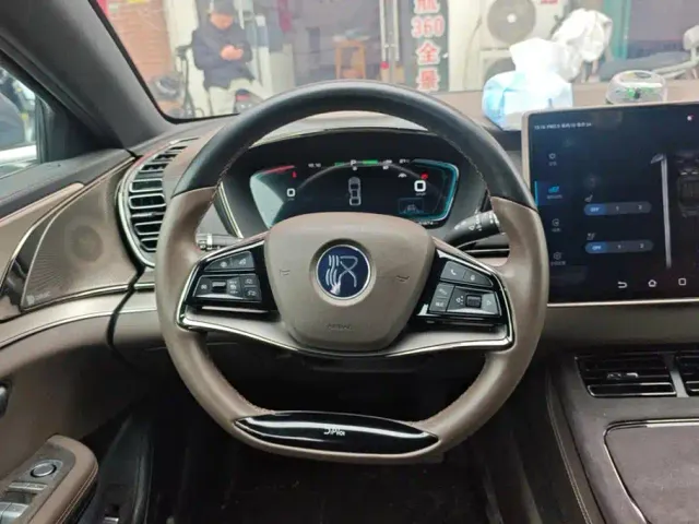BYD Han — Фото автомобиля 15