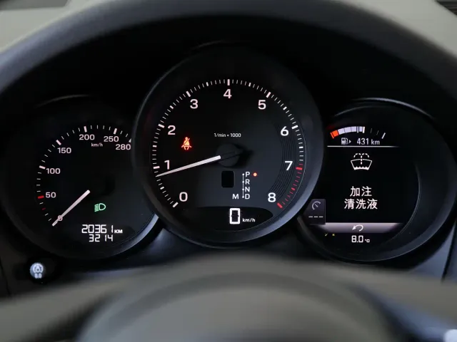 Porsche Macan — Фото автомобиля 10