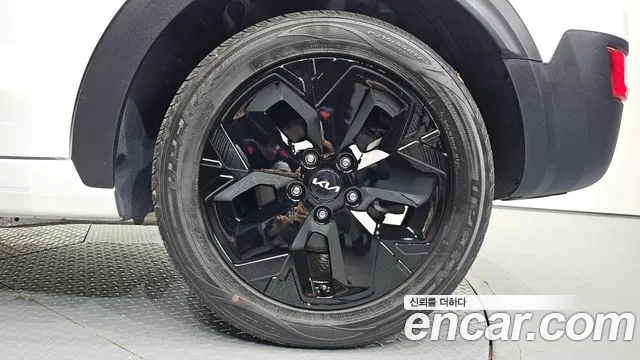 Kia Niro — Фото автомобиля 6