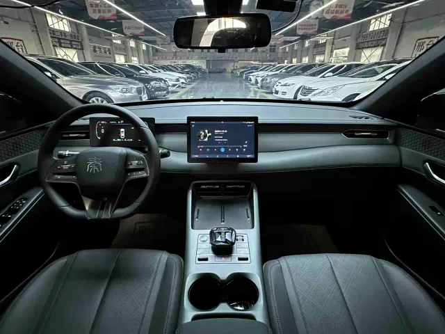 BYD Qin PLUS — Фото автомобиля 8