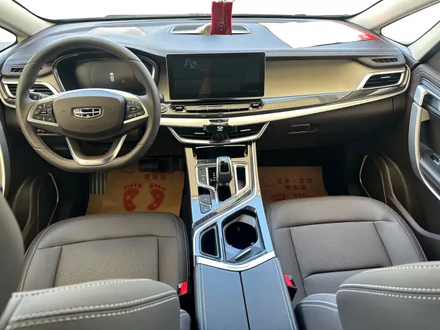 Geely Jiaji — Фото автомобиля 4