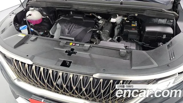 Kia Carnival Generation 4 — Фото автомобиля 9