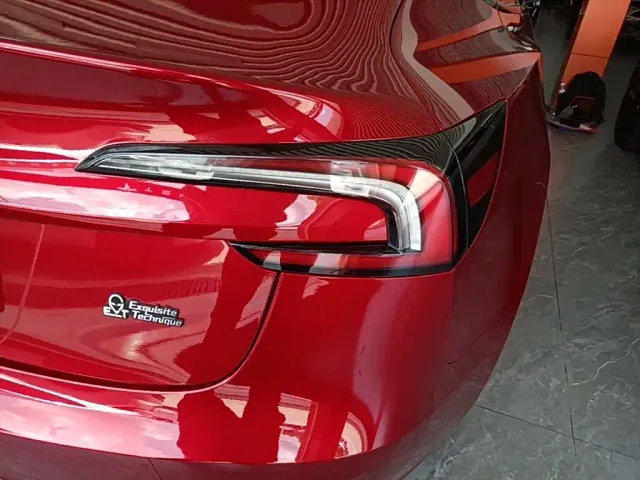 Tesla Model 3 — Фото автомобиля 7