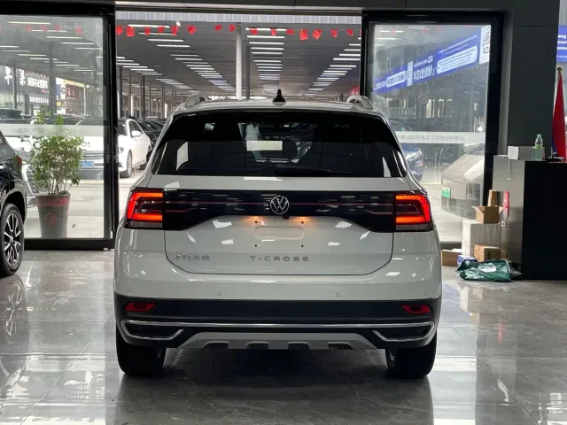 Volkswagen T-Cross — Фото автомобиля 16
