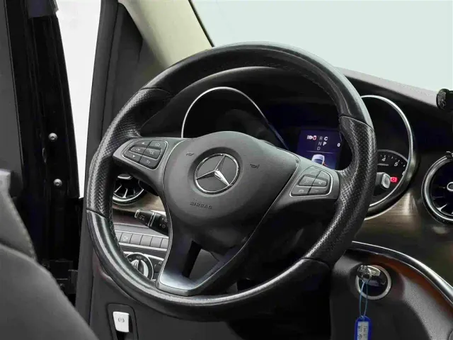 Mercedes-Benz V-Class — Фото автомобиля 14