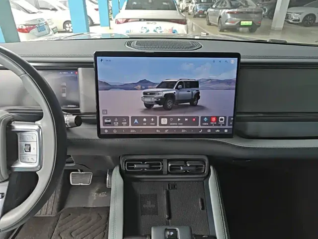 BYD FangChengBao Leopard 5 — Фото автомобиля 12