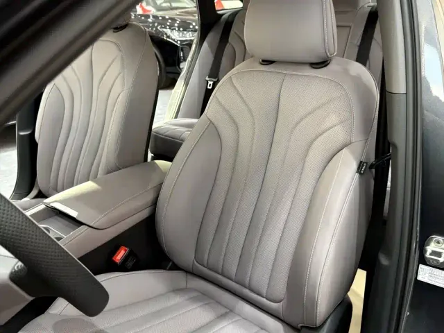 Roewe M7 DMH — Фото автомобиля 15