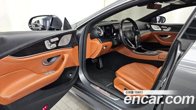 Mercedes-Benz CLS-Class — Фото автомобиля 10