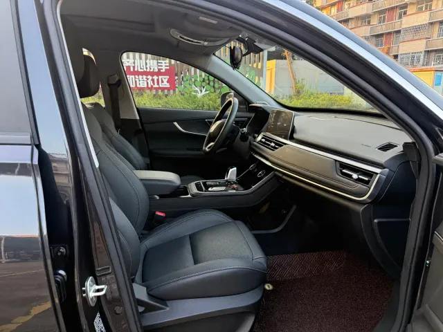 Chery Tiggo 8 — Фото автомобиля 10