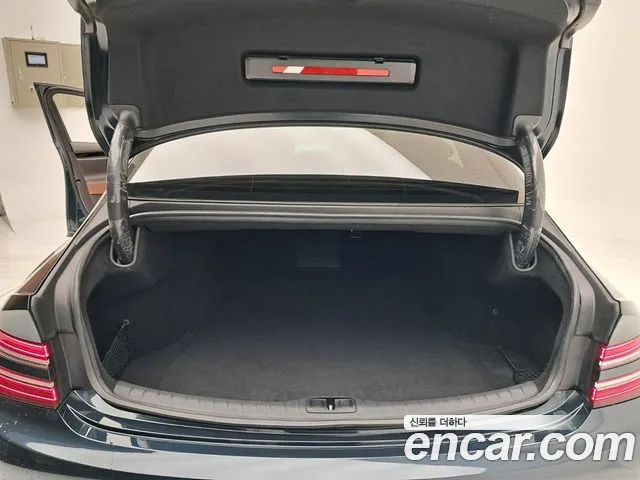 Genesis G80 RG3 — Фото автомобиля 18